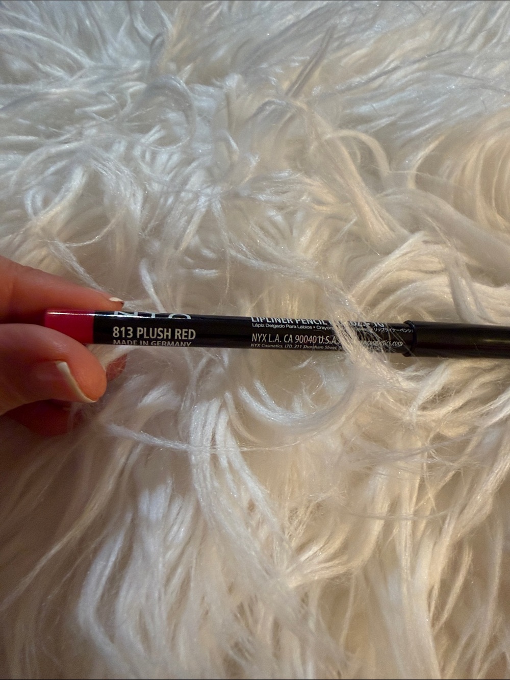 NYX Slim Lip Pencil - Plush Red Shade